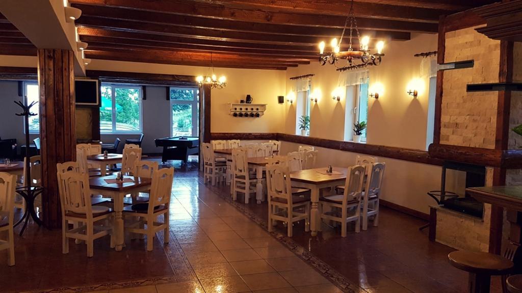 Pod Hradom Restaurant & Pension Topoľčany Eksteriør bilde