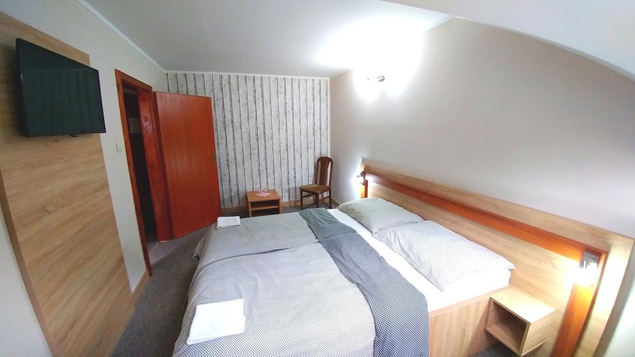 Pod Hradom Restaurant & Pension Topoľčany Eksteriør bilde