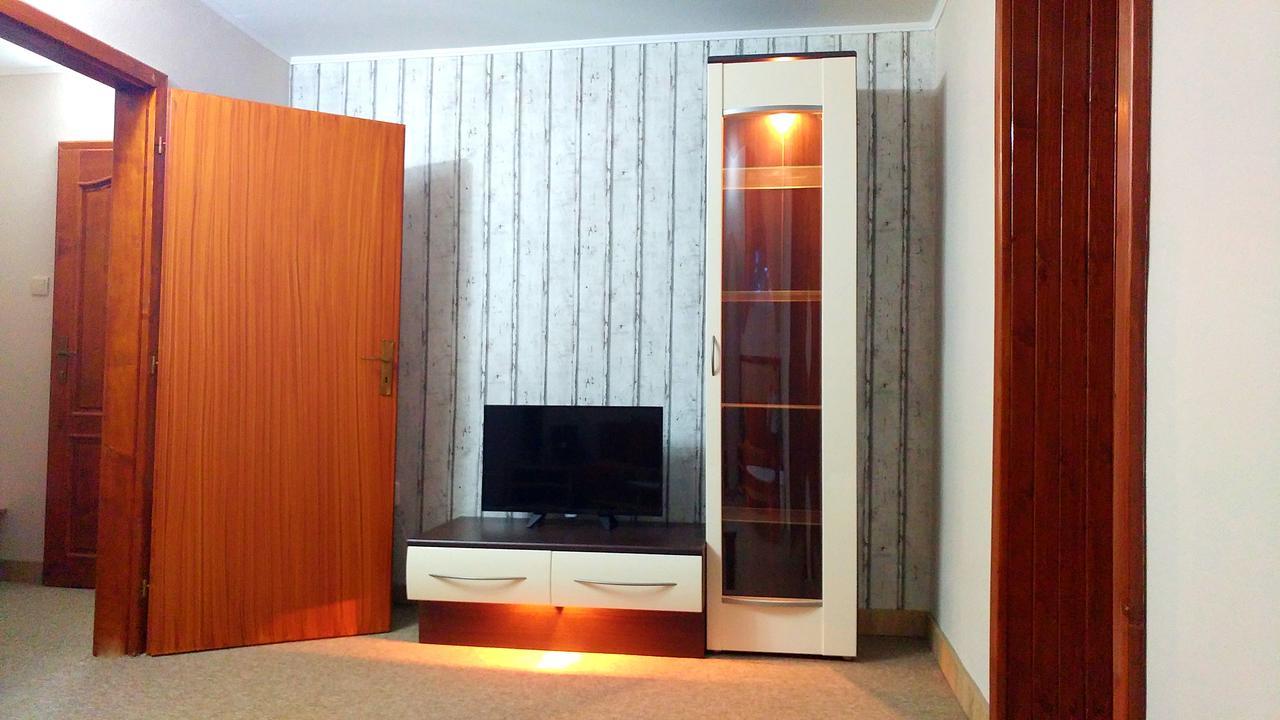 Pod Hradom Restaurant & Pension Topoľčany Eksteriør bilde