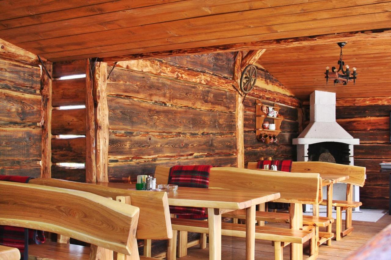Pod Hradom Restaurant & Pension Topoľčany Eksteriør bilde
